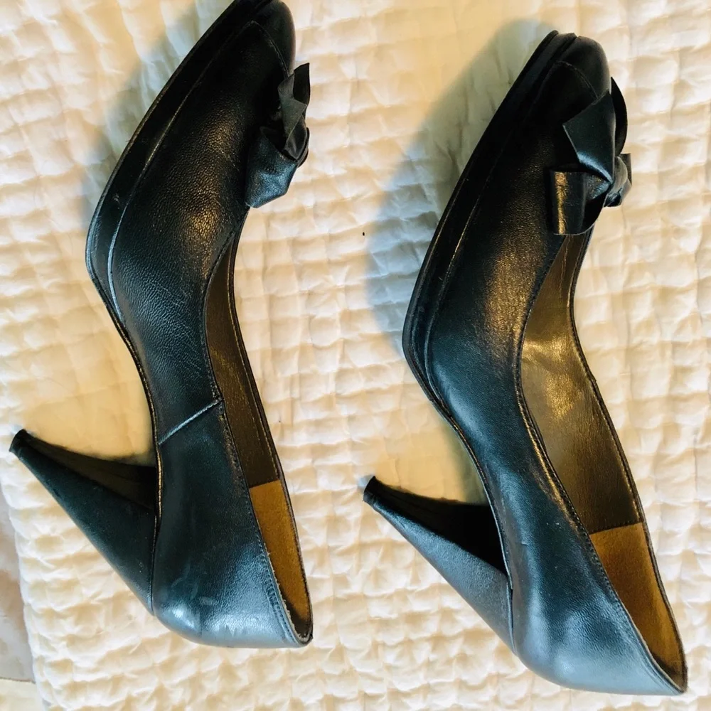 Zara Black Sexy Leather Bow Heels, size 7.5